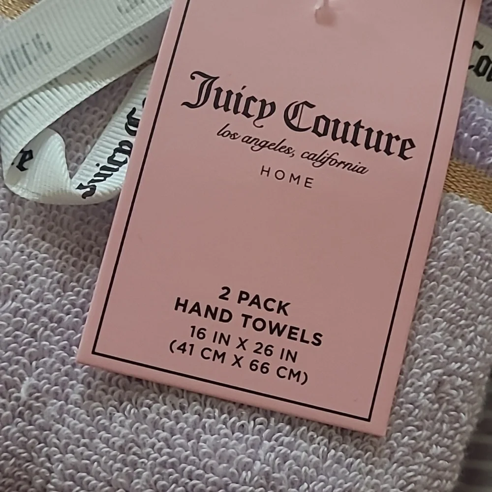 JUICY COUTURE Lavender and Gold Towel Set
